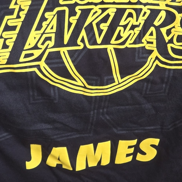 Black Lakers Graphic T-Shirt - Picture 5 of 5